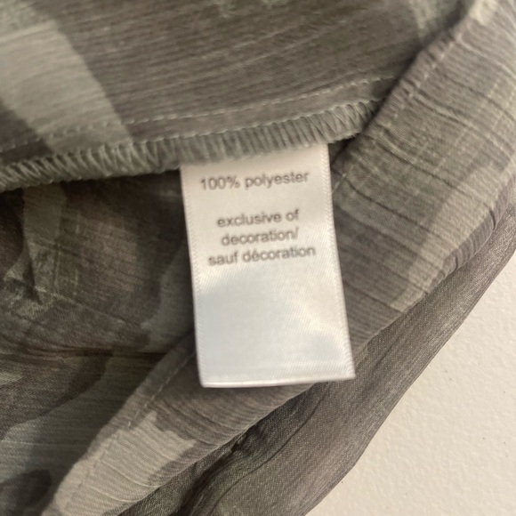 NWT Maurice's Green Camouflage Long Sleeve Peplum Henley Blouse Size Small - Picture 9 of 14